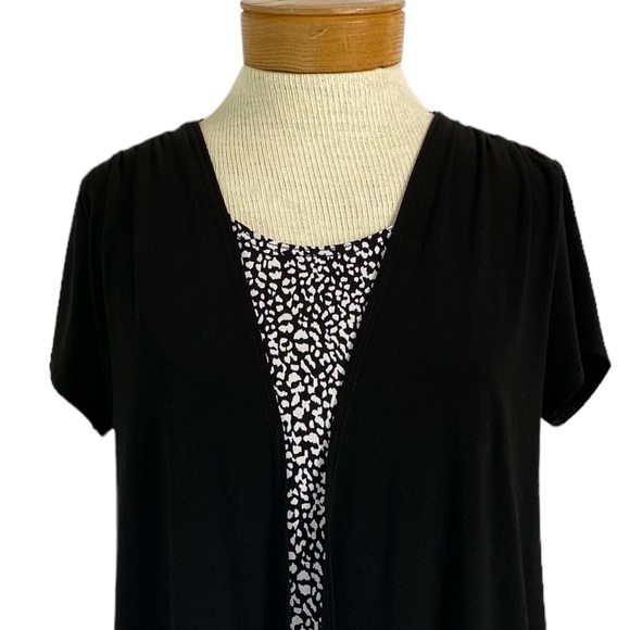 2 in 1 Short Sleeve Black Flyaway Cardigan, Attached Tank Black White Print Med - Picture 6 of 8